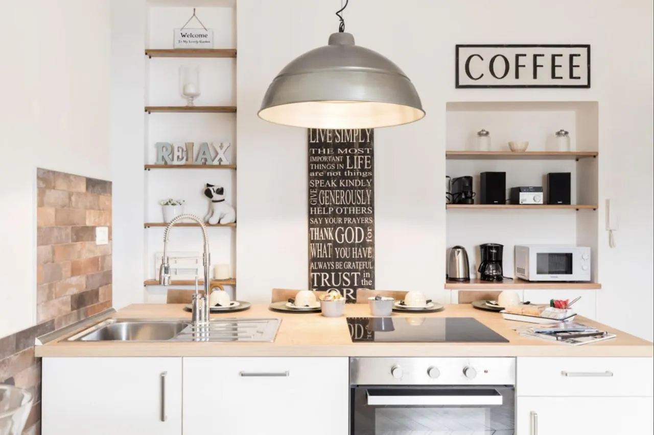 The Break - Via Veneto Charming Suite location